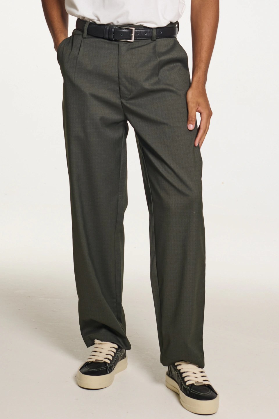 Calça Nephew Alfaiataria Brasil Tailoring verde musgo