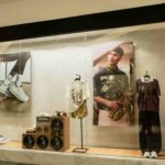 Vitrine da loja Nephew com tênis On Running em Belo Horizonte